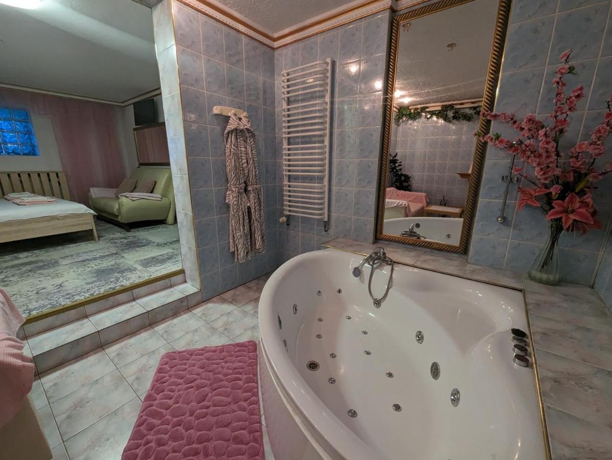 Motel Drabek Tarnowskie Góry Exteriör bild